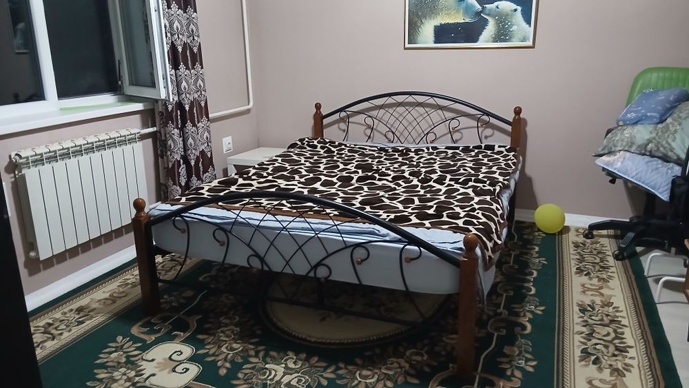 Кровать 2х2 продам