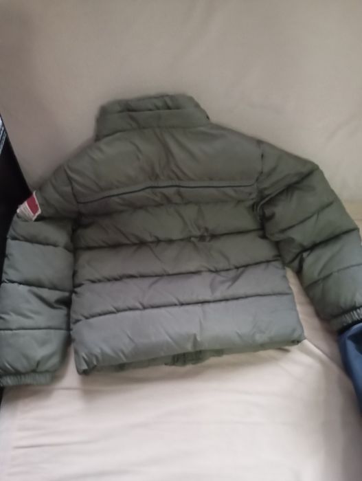 Яке united colors of beneton