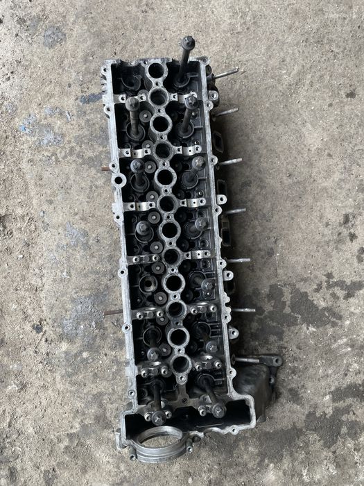 Глава BMW /бмв  77885649 BMW X5 (e53) M57TUE2