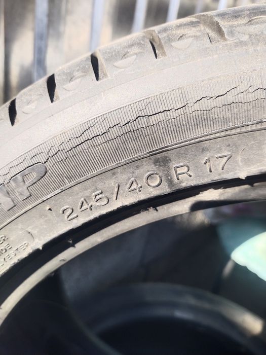 Резина летняя Michelin 245/40/17 пара