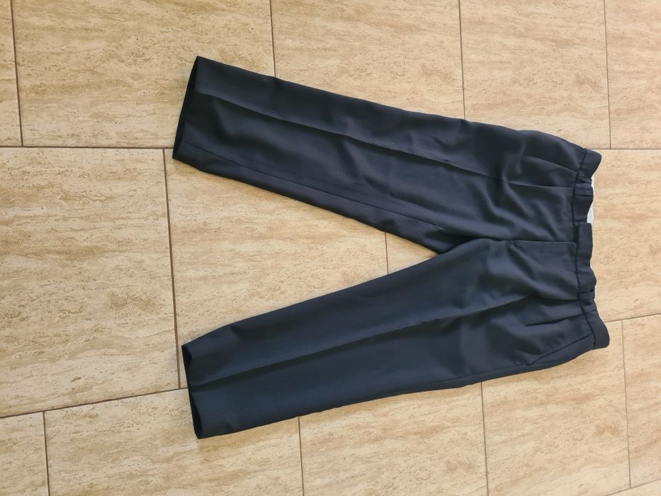 Vind pantaloni bărbați cu fermoar  în stare bună  115 lățime  și 105 L