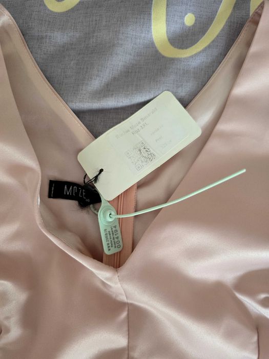 Rochie roz trandafiriu