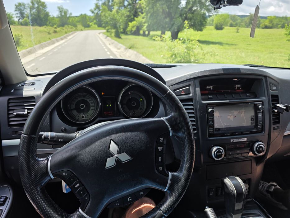 MITSUBISHI Pajero 2014 — imagine 5