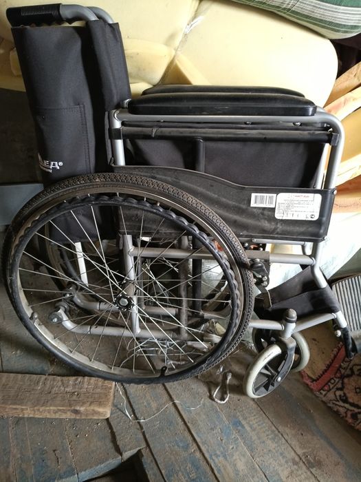 Инвалидное кресло