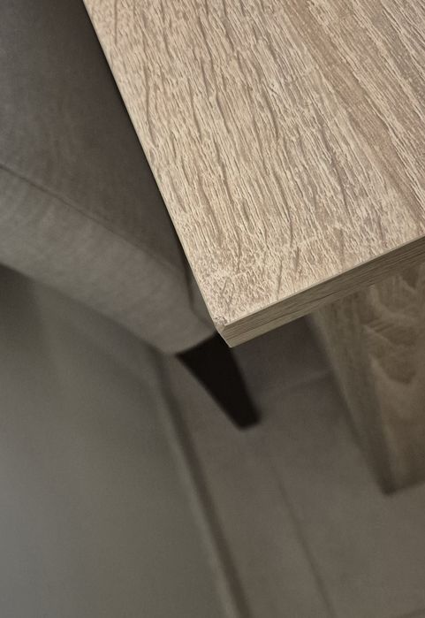 Маса       кухненска