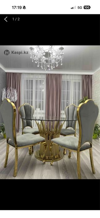 Стол со стульями