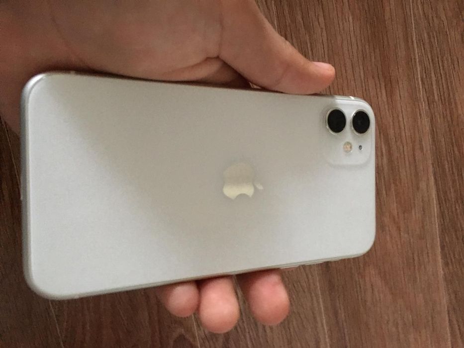 Срочно Айфон 11  сатылады