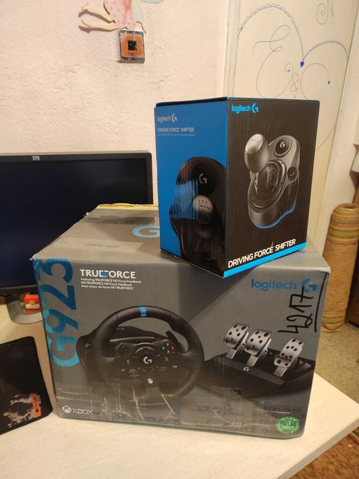 Logitech G923 XBox + PC / лаптоп волан + скоростен лост ! С ГАРАНЦИЯ !