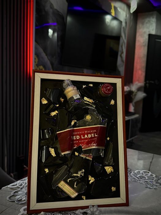 Картина от епоксидна смола вдъхновена от Johnny Walker