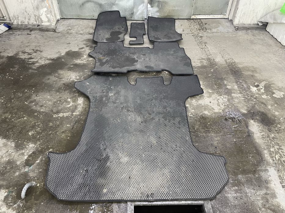 Ева Полики Делика