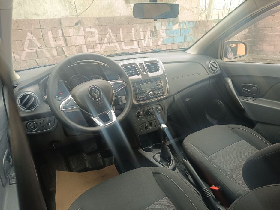 Продаю Сандеро стевей 1.6