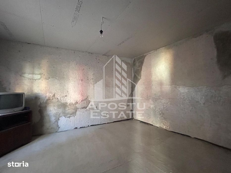 Apartament cu 1 camera la curte comuna cu putini locatari, in Balcescu