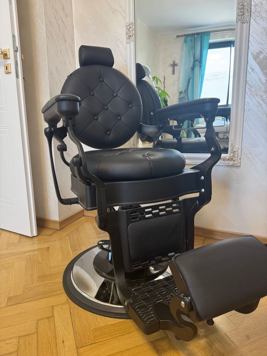 Vând scaun de frizerie profesional