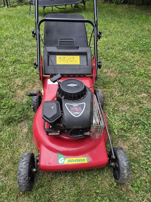 Бензинова косачка Gardenia с двигател Briggs & Stratton 450E – Отлично състояние