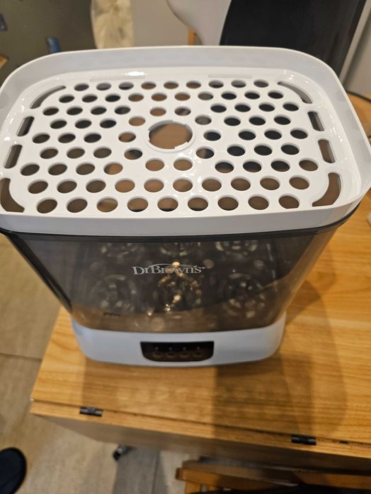 Sterilizator electric cu uscător Dr. Brown's pentru biberoane