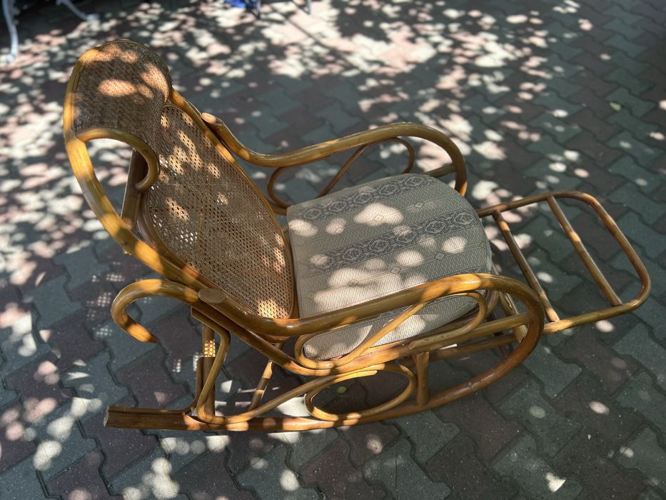 Scaun balansoar din bambus