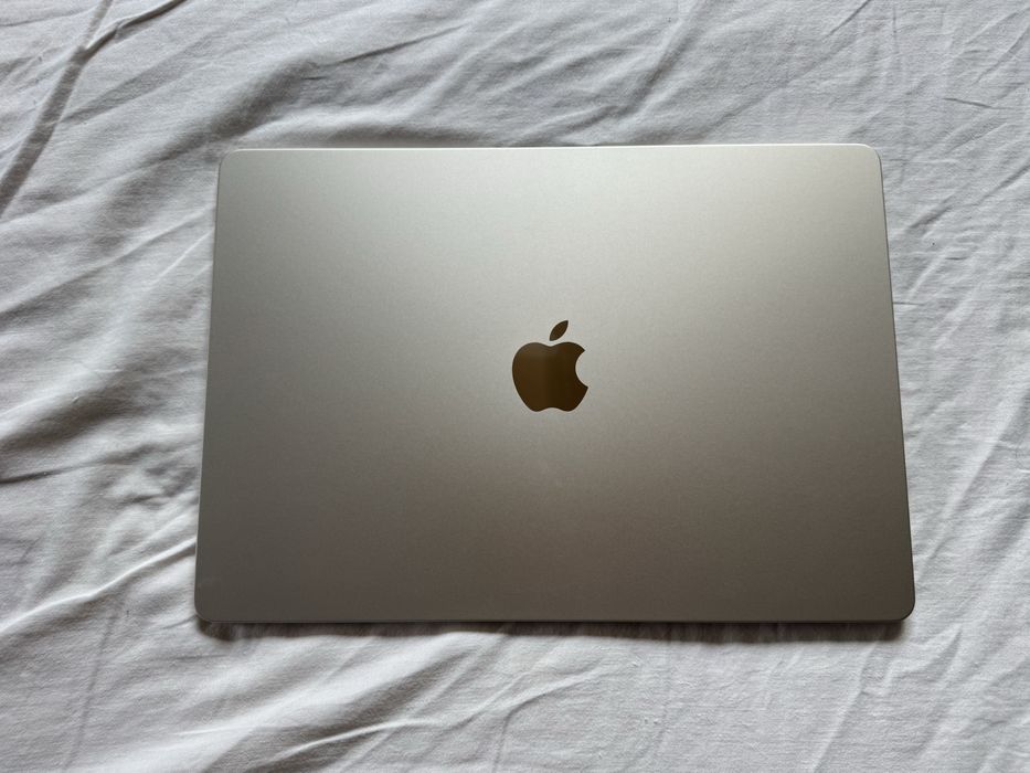 macbook air 15 m4 24gb - Laptopuri oferte online | OLX.ro