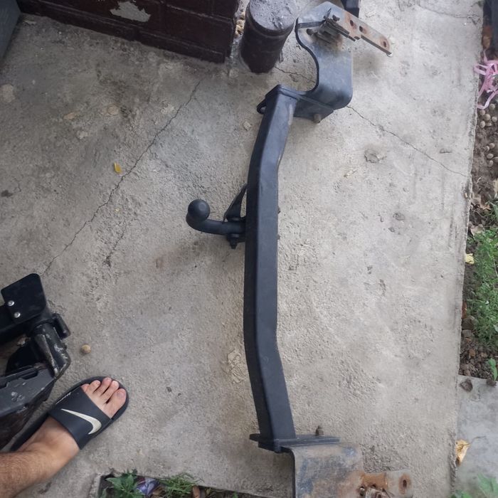 Фаркоп на тойота ланд крузер 200