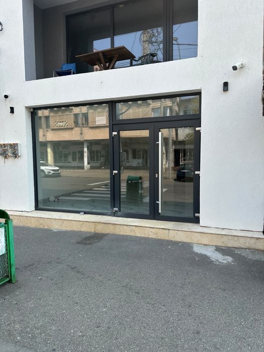 NOU!!! Spațiu comercial 80 mp – central, vitrină mare