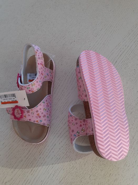 Обувь для девочки летние сандали и кеды