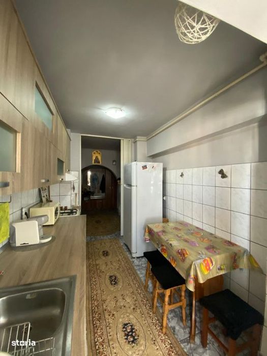 Apartament decomandat 2 camere, 48 mp + balcon, etaj 6/8, zona Traian