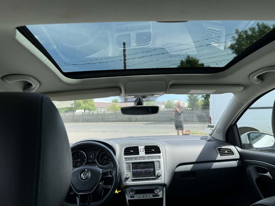 VOLKSWAGEN Polo 2015 — imagine 4