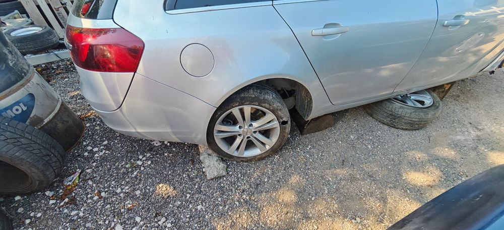 Vând Opel Insignia 2014 2.0 avariat