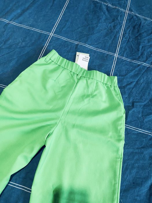 Нов зелен панталон H&M