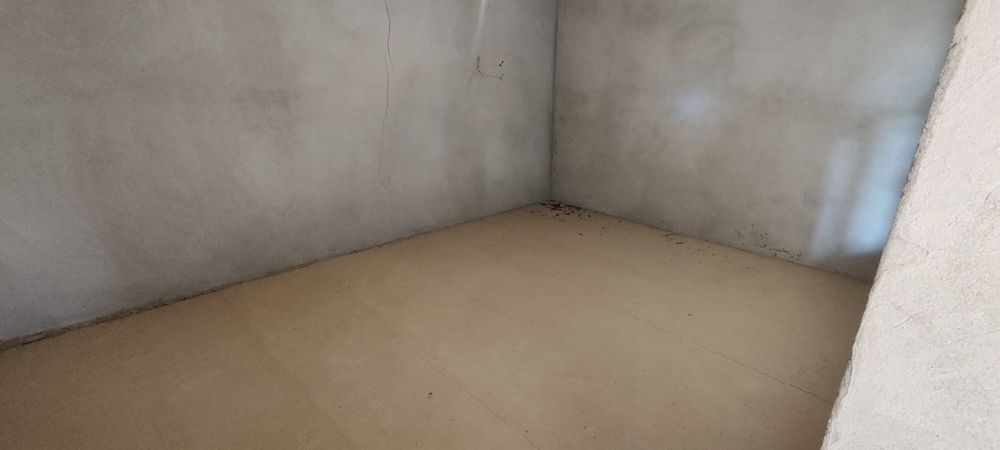 Hovli sotiladi Farxod