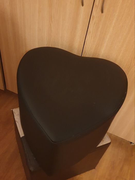 Taburete in forma de inima