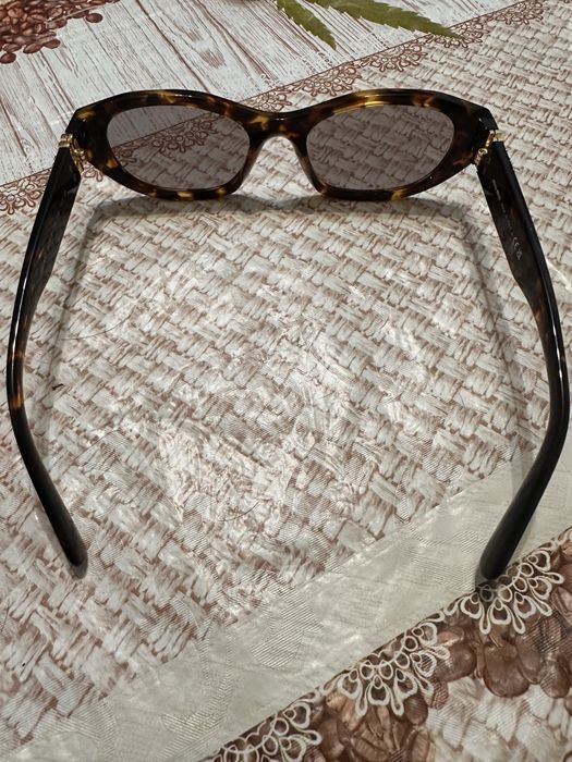 Продавам слънчеви очила Miu Miu