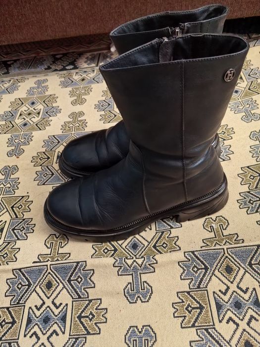 Продам кожаные сапоги