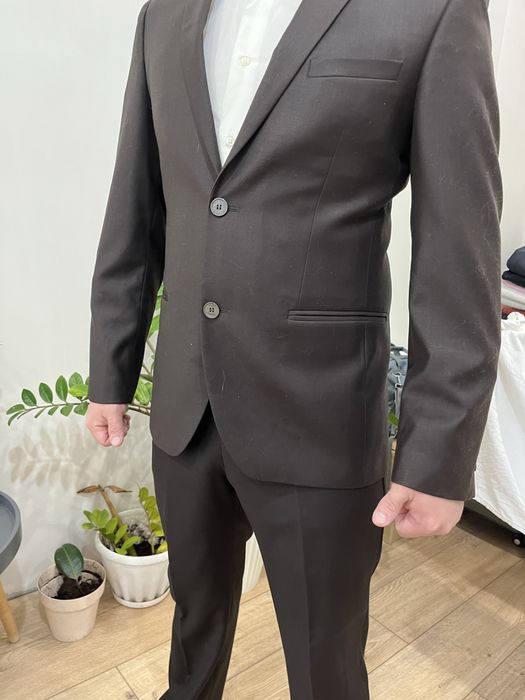 Продается мужской костюм