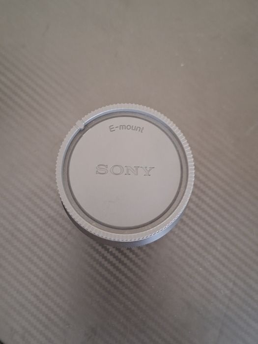 Sony FE 50 mm. f/1.8