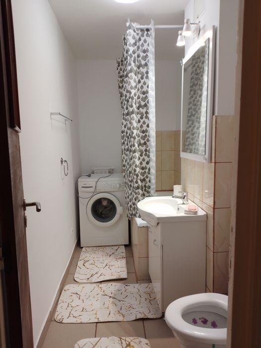 Proprietar inchiriez garsonieră strada Năsăud, zona 13 Septembrie, Rahova, Sebastian