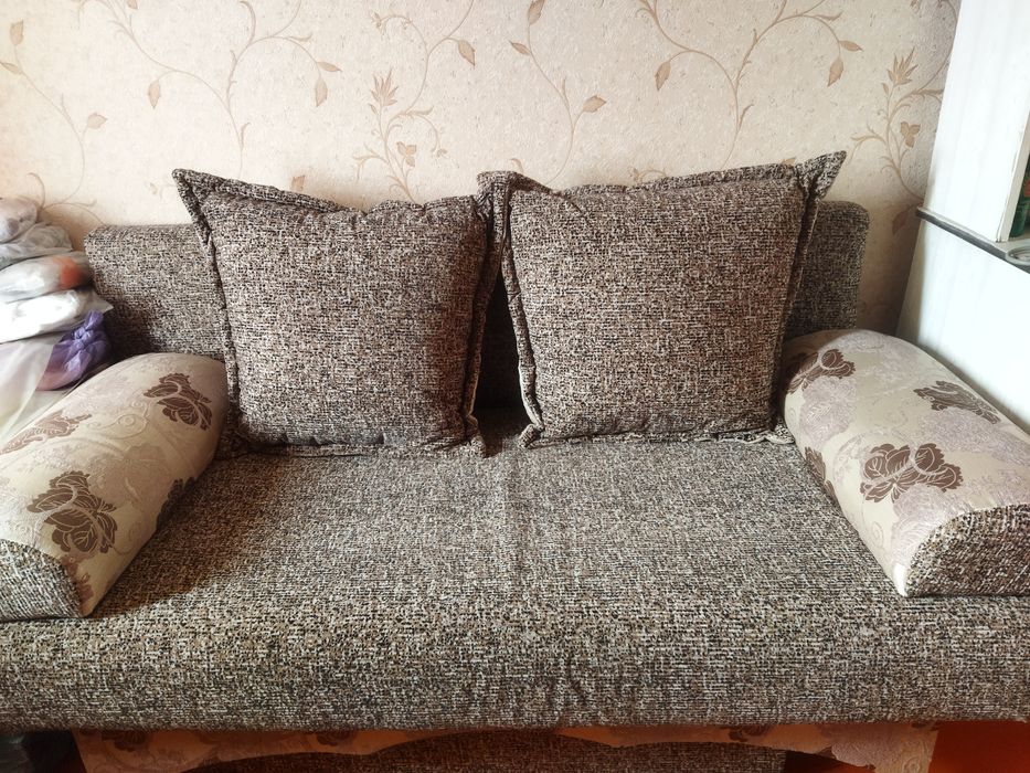 Продам новый диван