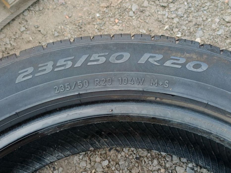 235/50/20 4 шт комплект Pirelli