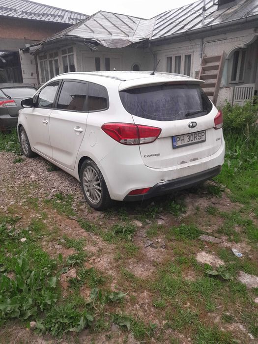 Vand kia carens