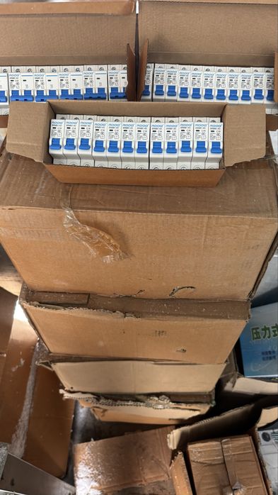 Продам автоматы электричғские