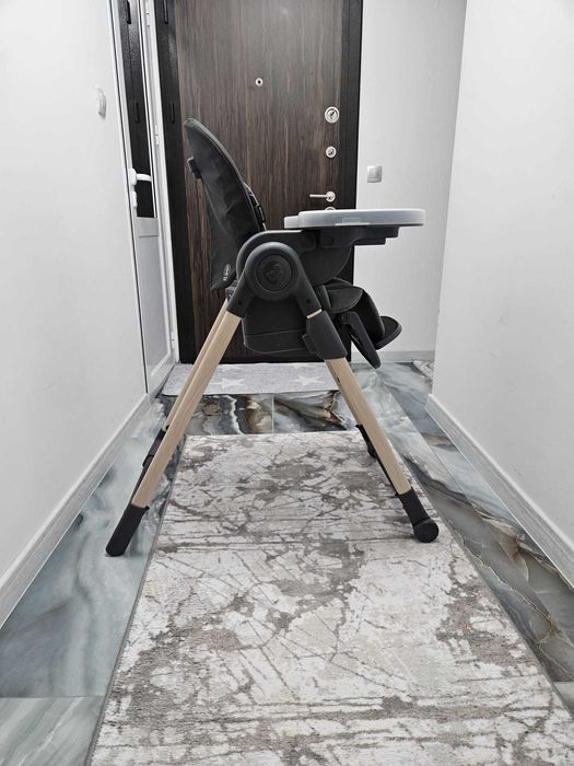 Бебешки стол за хранене