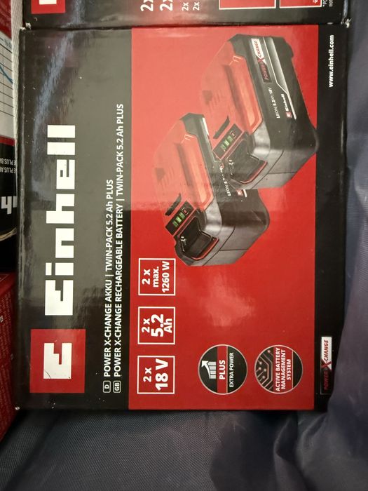 2 acumulatori de 5,2 ah noi