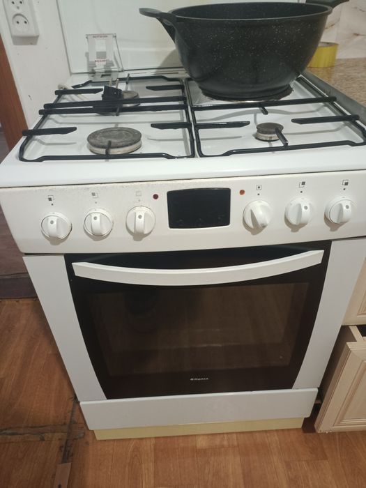 Продам газ плиту