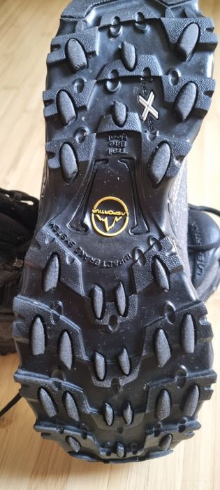 Туристически обувки La sportiva 39