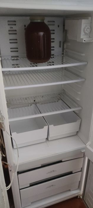 Продам холодильник бирюса