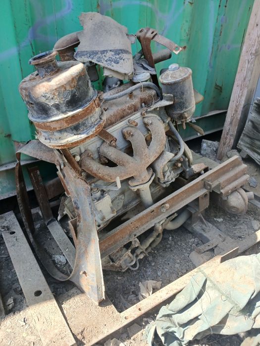 Двигатель Москвич 408 на раме ,, лыжи,,