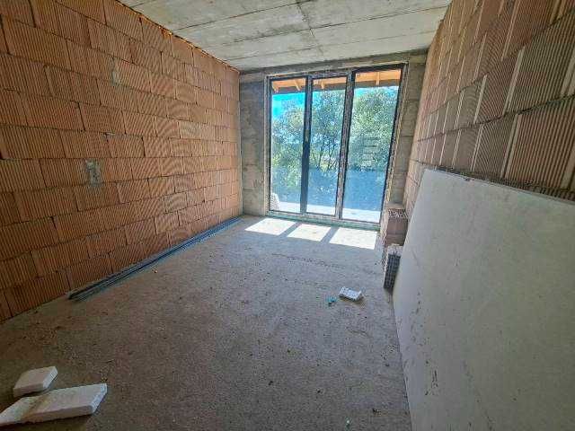 Две новопостроени къщи, 328 кв.м. , с. Стража