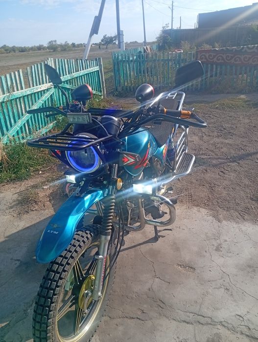 Продам мотоцикл лтм м9 2026г