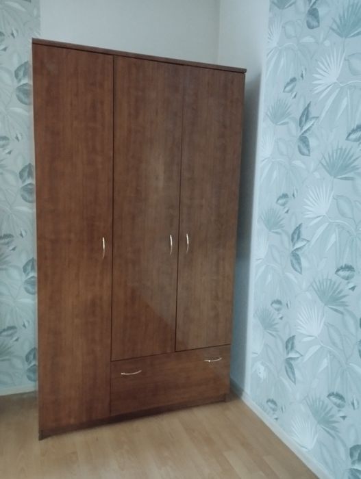 Продам бельевой шкаф
