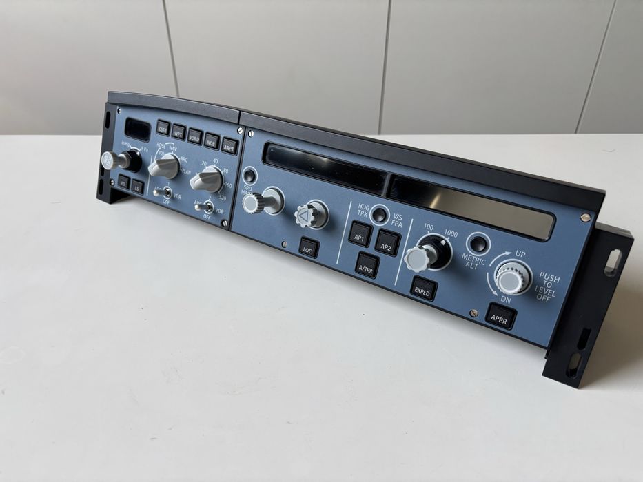 Airbus A320 панель автопилота