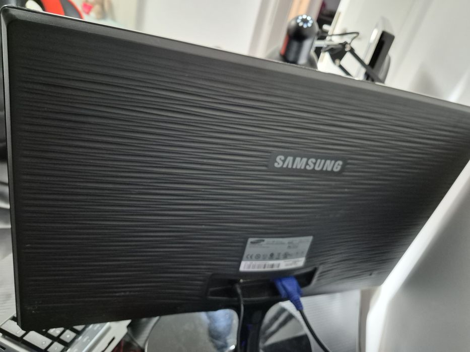 Monitor Samsung Led 23,5"